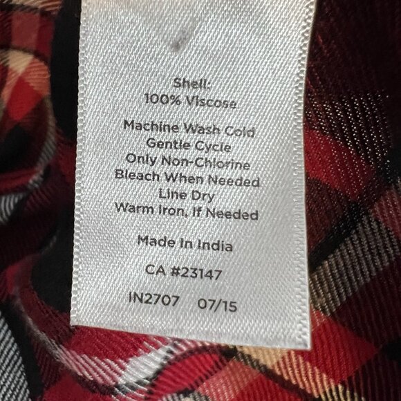 Talbots Women’s Shirt Medium Red Plaid Flannel Button Roll Tab Sleeves Bib Neck - Picture 4 of 10
